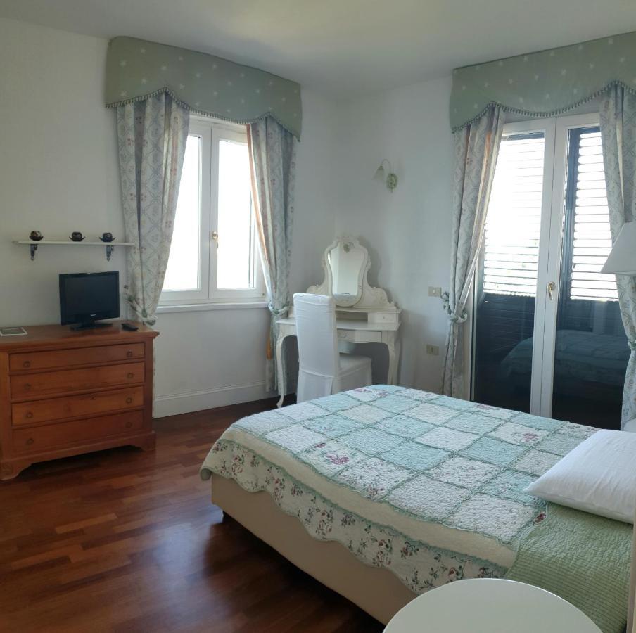 Villa Luce B&B Olbia Buitenkant foto